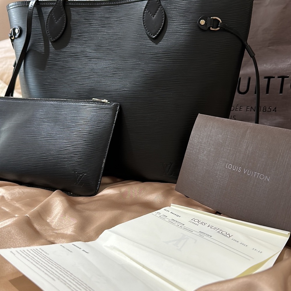 Louis Vuitton Black neverfull gorgeous bag🖤🖤🖤